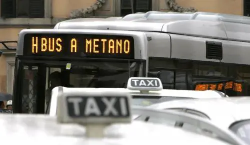 Taxi, accordo sulle nuove tariffe 
più cara la corsa per Malpensa