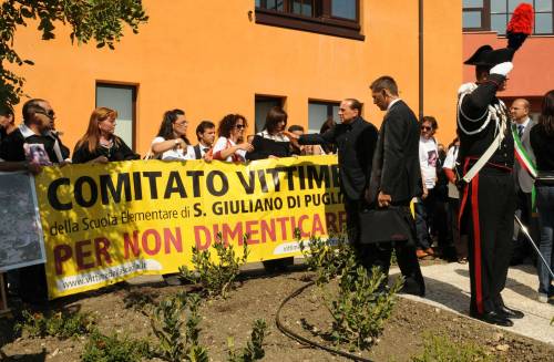 S.Giuliano, il premier nella scuola del terremoto