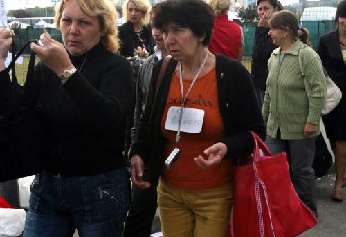 Milano: solo 800 euro, in nero 
La badante si sceglie al mercato