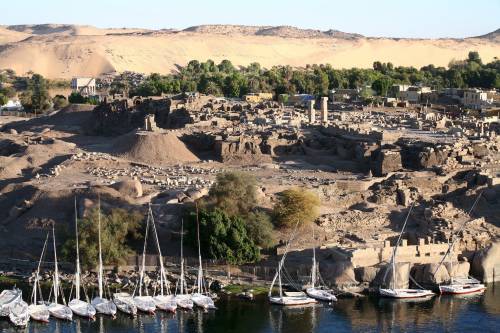 Egitto, i banditi lanciano 
l'ultimatum: "Niente blitz 
o uccidiamo i turisti"