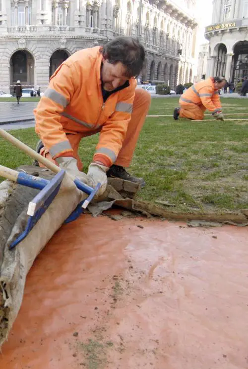 Ritorna il prato a De Ferrari Parte la fontana del Principe