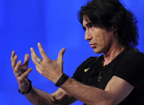 Ligabue in concerto all’Arena 
Rock con fiati e violini