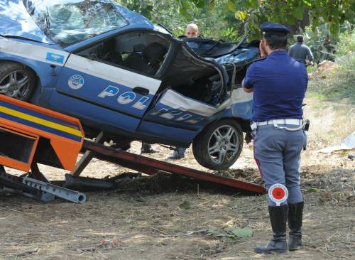 Caserta, due poliziotti muoiono durante un inseguimento