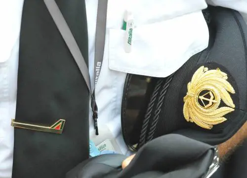 Alitalia, i piloti firmano con la Cai 
Avia e SdL: "Ci siamo, lunedì l'intesa"