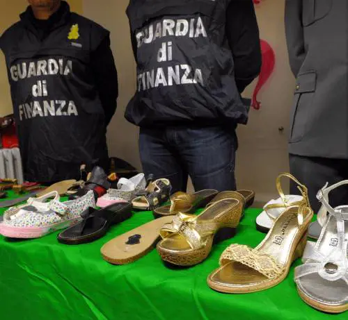 Scarpe al veleno made in China