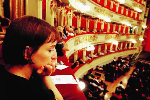 Scala, piange anche la Vedova allegra