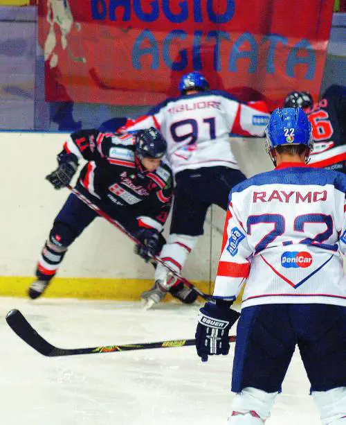 Hockey, si ricomincia: finita lera Vipers si apre quella Rossoblu