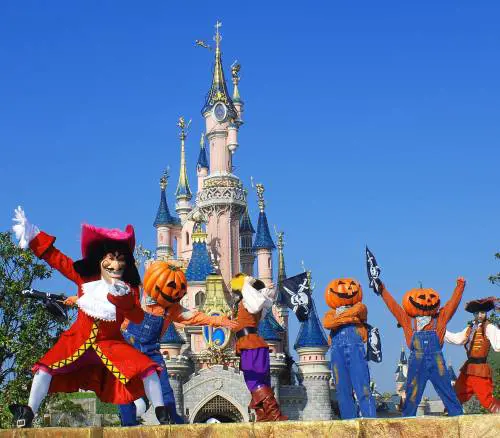 E la casa di Topolino diventa un lusso