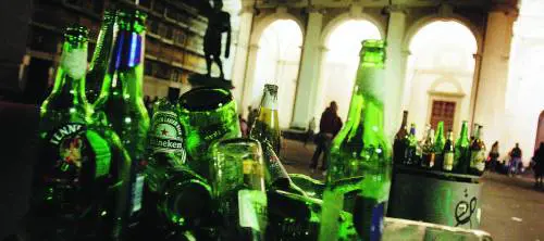 Movida selvaggia al Ticinese: in arrivo militari e coprifuoco