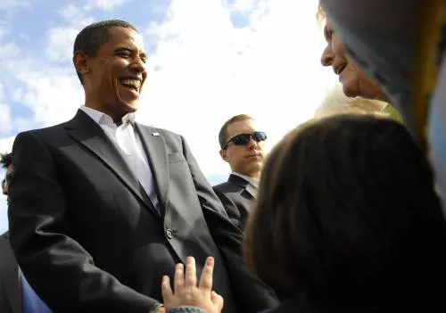 Barack corteggia i ceti medi copiando i programmi  di Hillary e dei repubblicani