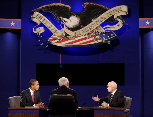 McCain attacca Obama su crisi, tasse e aborto