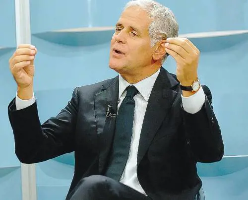 Formigoni contro il governo: 
"Offensivo il regalo a Roma"