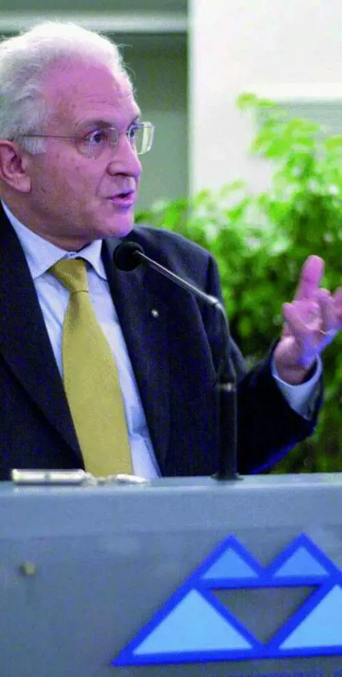 I cinesi comprano lalta tecnologia genovese