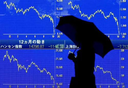 Borse con il fiato sospeso fino al voto Usa