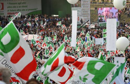 Pd a scuola da Grillo? A Piacenza chi critica sarà espulso dal partito