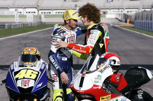 MotoGp, ultima a Stoner Simoncelli: vittoria da re