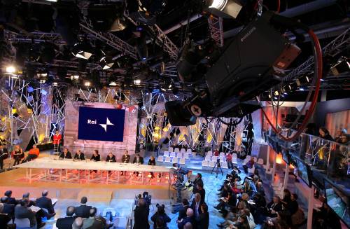 Rai in rosso di 40 milioni 
manda 40 inviati in Usa