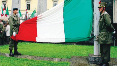 A scuola vietato il 4 Novembre 
Motivo: "Umilia le minoranze"