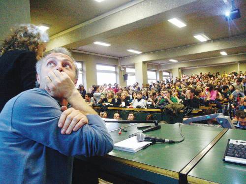 Facci a "lezione" da Travaglio: 
"Così imbroglia chi lo ascolta"