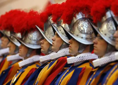 Paradiso Vaticano, 
privilegi da residenti