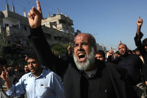 Palestina, Hamas boicotta 
Salta il summit al Cairo