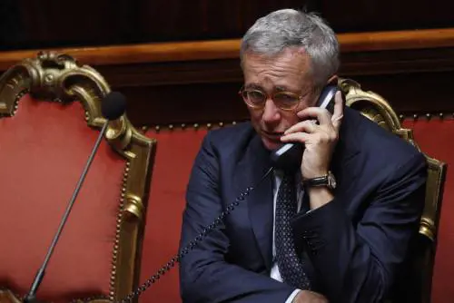Crisi, Tremonti: "Piani di sostegno entro Natale"