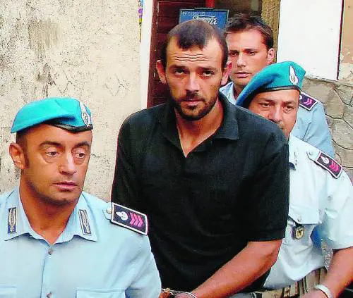 Ubriaco travolse ragazza Non regge al rimorso e si impicca a una scala