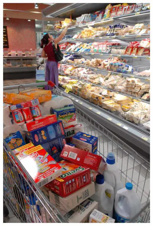 Bonus ai pensionati, sconti luce-gas ai poveri