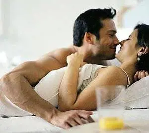 Sesso, gli uomini sono "in vendita" 
Ma per le donne non è più un tabù