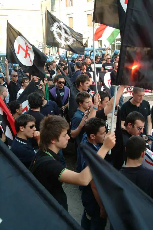 Rimossi video nazi in rete 
ora indaga la procura 