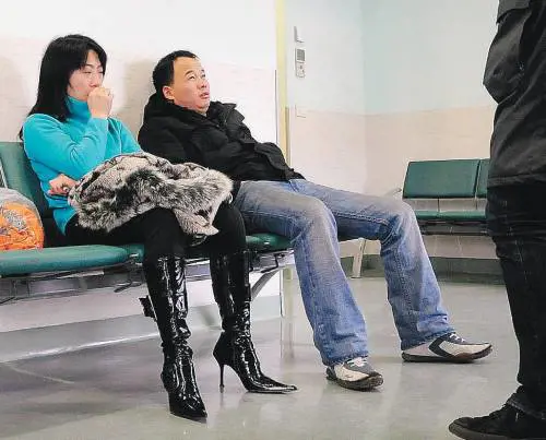 Tragedia a scuola, il bimbo in coma 
"Giocava a nascondino, poi il volo"