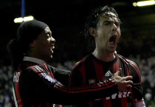 Ronaldinho-Inzaghi 
e 8 minuti da Milan