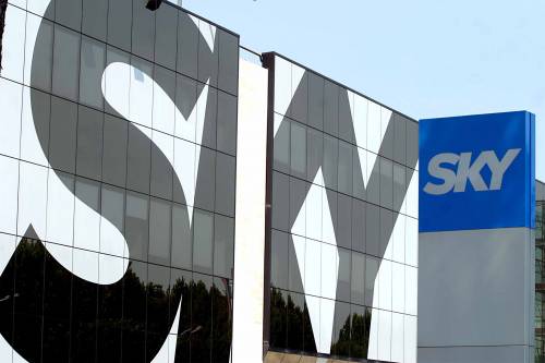 Sky contro il governo  
per tenersi i vantaggi