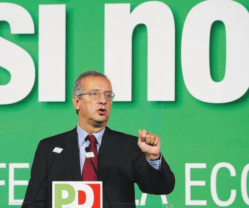 Walter giustizialista non si fa fermare dalle contestazioni