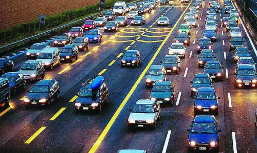 In coda sul ponte dellImmacolata 100 km di fila sullAutobrennero