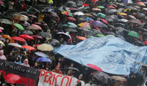 Sciopero, blitz studenti al Colosseo: no alla 133