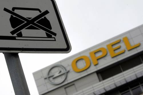 Auto, crolla il mercato: -25,8% 
Unrae: "Nel 2009 ancora giù"