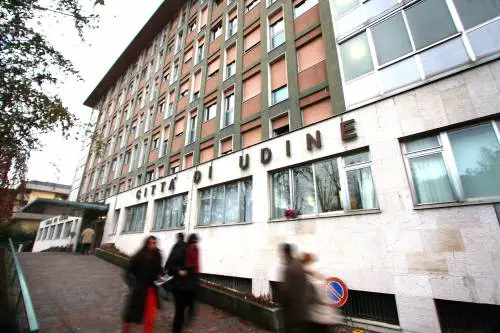 Eluana, clinica Udine: intimidazioni da Sacconi 
Torino, ragazza si sveglia da stato vegetativo