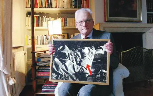 "Mussolini morì suicida, 
in un dente celava 
una capsula di cianuro"