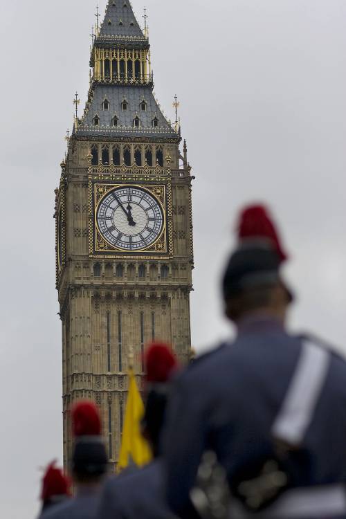 Gb: il 71% dei sudditi 
è ancora ostile all'Euro