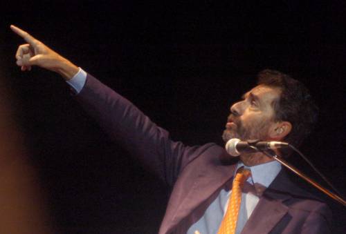 «Non abbiamo bisogno di stancare i cittadini con tante parole al vento»