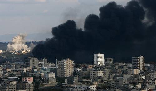 Gaza, testimoni: 
"Israele bombarda 
durante la tregua"
