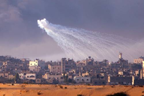Gaza, si combatte nelle città. Israele: "L'obiettivo è vicino"