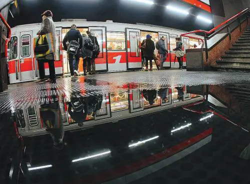 Miracolo in metrò: piove 10 metri sotto terra