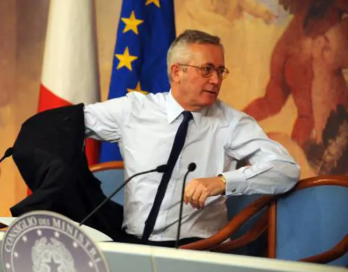 Federalismo, Ue all'Italia: 
"Sia coerente coi conti"