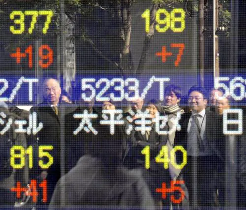 Tokyo, fondi anticrisi dal governo: Nikkei +5%