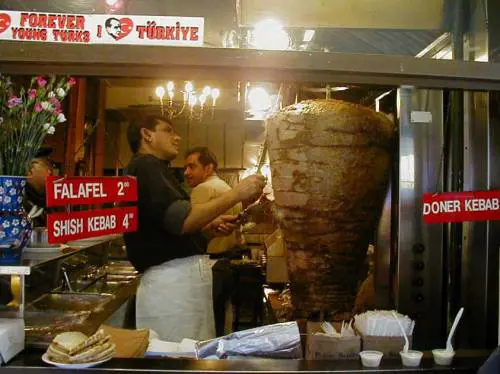 Giusto bandire i Kebab 
dai centri storici?