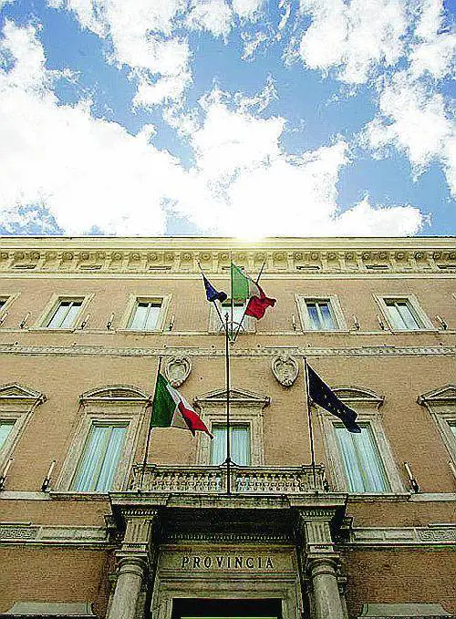 Provincia Riforme, la commissione replica