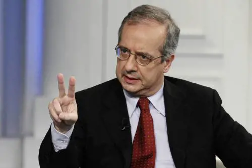 Europee, Veltroni: uniti vinciamo 
Ma la sinistra estrema non ci sta