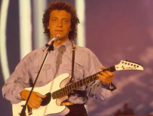 Addio Mike Francis, fece ballare il mondo con "Survivor"